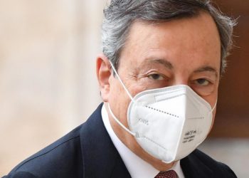 Italia zona rossa aprile, botta risposta Salvini-Draghi