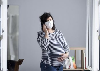 Covid, anticorpi nei neonati di donne incinte vaccinate: lo studio
