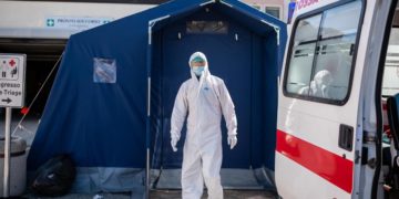 Covid, record di contagi nelle Marche: 1.027 nuovi casi e 11 morti