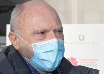 AstraZeneca sospeso, Galli: “Bolla di sapone ma danno a campagna vaccino”
