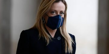 Insulti a Meloni, si dimette il direttore di Controradio