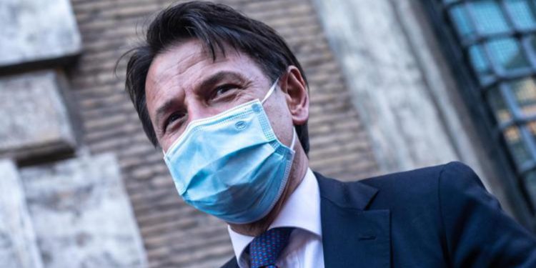 Giornata vittime Covid, Conte: “Dal ricordo la forza per vincere la sfida”