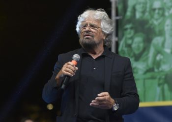 M5S, ciclone Grillo: “I due mandati sono pilastro”