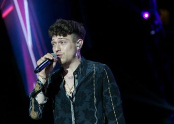 Sanremo 2021, Irama verso ritiro? La proposta di Amadeus