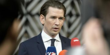 Vaccino covid, Austria e Danimarca puntano a Israele: “Non più solo Ue”