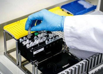 Covid, le nuove indicazioni: quarantena, contatti con positivi, vaccino
