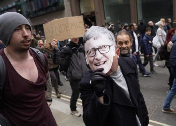 Covid, protesta anti-lockdown a Londra: oltre 30 arresti