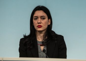 Scuola, Azzolina: “Minacce da collaboratore sottosegretario, Bianchi lo sa?”