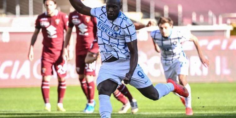 Torino-Inter 1-2, Lukaku-Lautaro e fuga scudetto continua