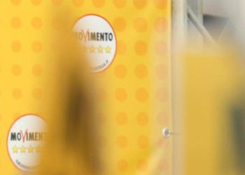 M5S verso indipendenza da Rousseau: tesoriere apre conto corrente