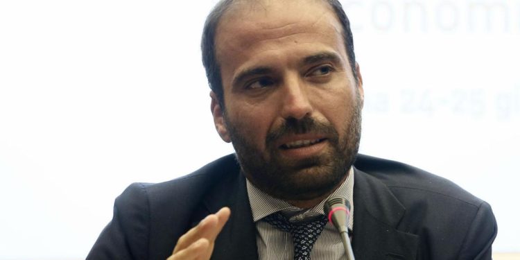Pranzo vietato e multa per il deputato Marattin: “Confermo scuse”
