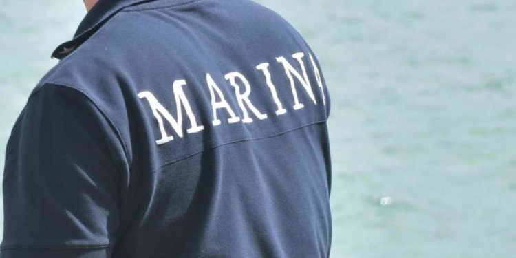 Spionaggio, chi è l’ufficiale della Marina arrestato