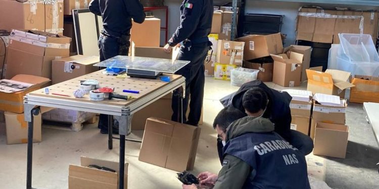 Mascherine U Mask 2.1: sequestro dei Nas, tolte dal mercato