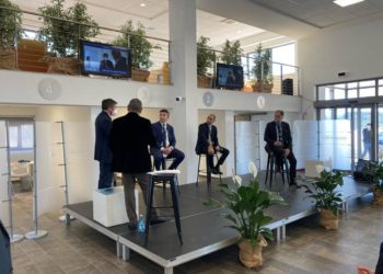 Covid, inaugurato primo hub aeroportuale per i test a Olbia con Garavaglia