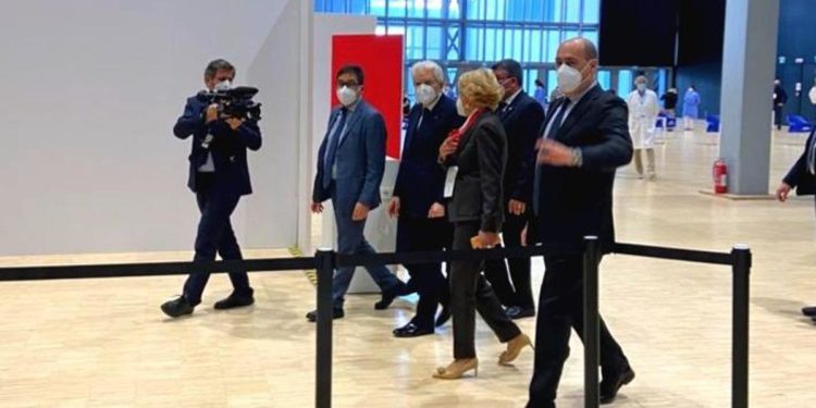 Covid, Mattarella visita nuovo Centro vaccinale alla ‘Nuvola’