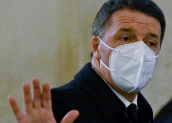 Covid, Renzi: “Nessun contatto con la mia segretaria positiva”