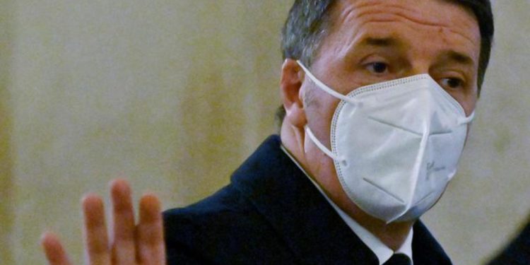 Covid, Renzi: “Nessun contatto con la mia segretaria positiva”