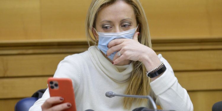 Covid, Meloni: “Contraria a passaporto vaccinale”