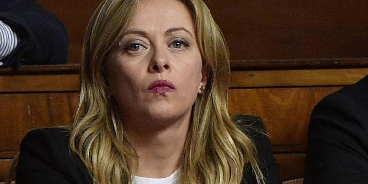 Meloni: “Non faccio affari con i rom”. E annuncia querela