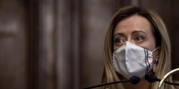 Insulti a Meloni, Prof. Gozzini senza stipendio per tre mesi