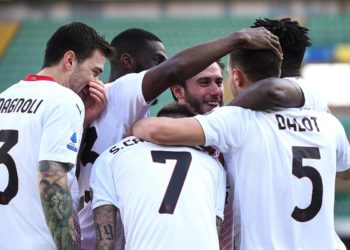 Verona-Milan 0-2, rossoneri non mollano l’Inter