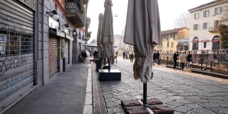 Zona rossa si allarga: a Pasqua regole per tutta Italia