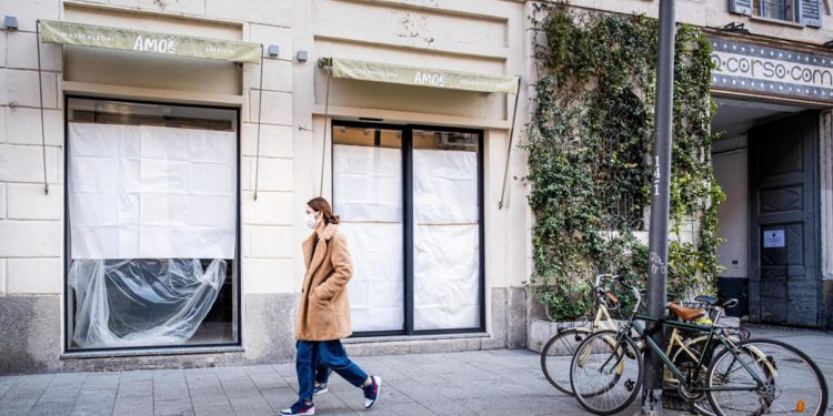 Covid Milano, oggi 691 contagi in città e provincia