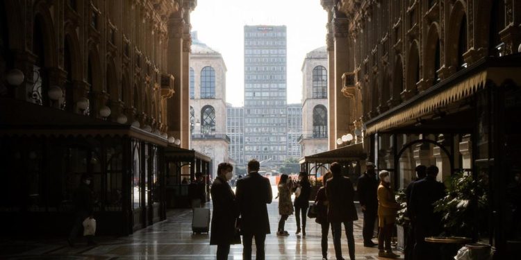 Lombardia zona rossa, Lazio zona arancione: colori regioni