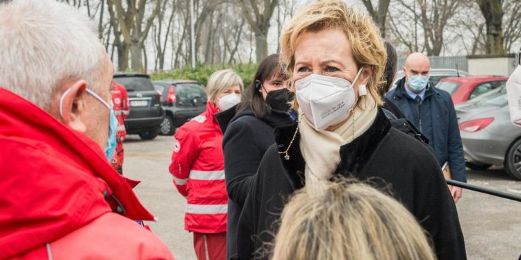 Vaccini Lombardia, Moratti: “Chiediamo scusa agli anziani”