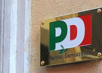 Pd contro Mattia Santori e le Sardine: “Meritiamo rispetto”