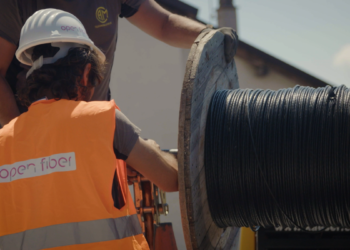 Arriva rete ultraveloce Open Fiber a Como, già collegate prime 8.500 unità immobiliari