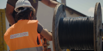 Arriva rete ultraveloce Open Fiber a Como, già collegate prime 8.500 unità immobiliari