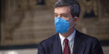 Orlando: “Riaperture? Contagi aumentano, non è momento di discutere”