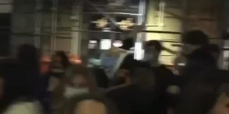 Covid: canti e balli nella Capitale a piazza Fiume alla vigilia di Lazio zona rossa, i video su Instagram