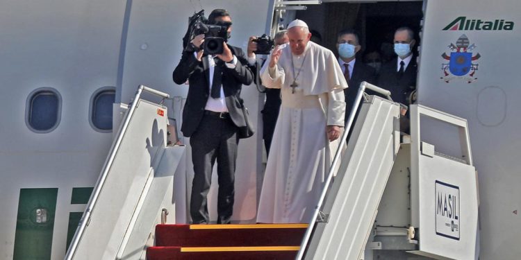 Papa lascia l’Iraq: “Prego per la pace, l’unità è la prosperità della nazione”