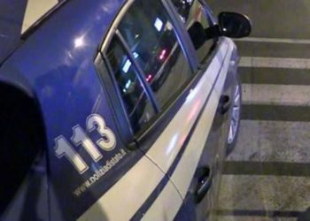Violenza sessuale su 13enne, arrestato insegnante 78enne