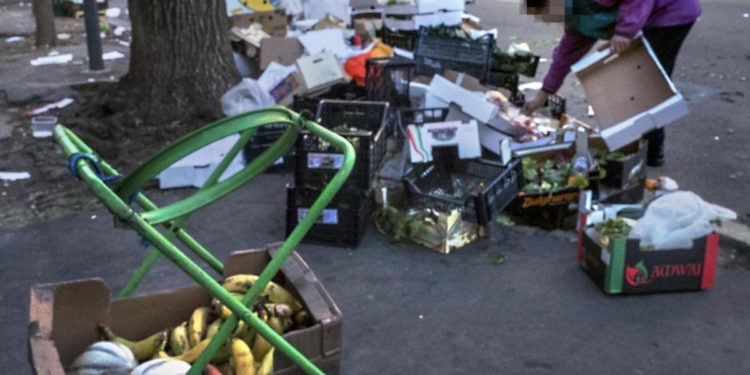 Aumenta la povertà assoluta, nel 2020 un milione di persone in più