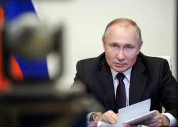 Covid, Putin: “Solo dolore muscolare dopo vaccino”