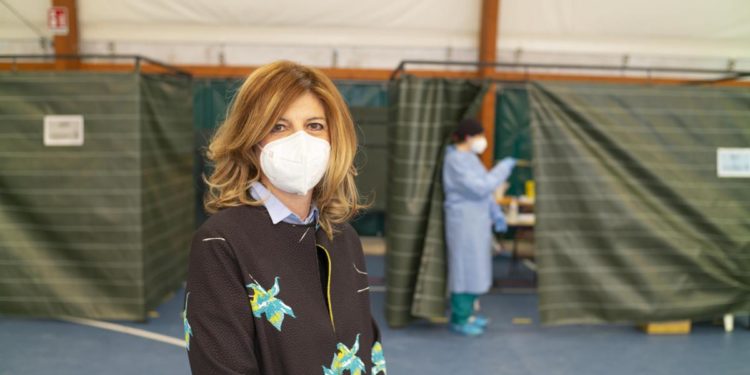 Covid Lombardia, a Viggiù vaccino per tutti: “Noi modello”