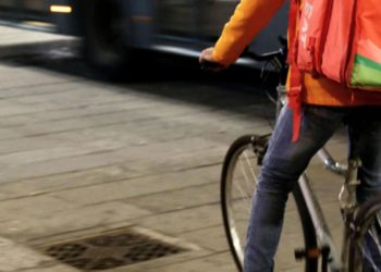 Rider eroe sventa furto in un bar e fa arrestare il ladro