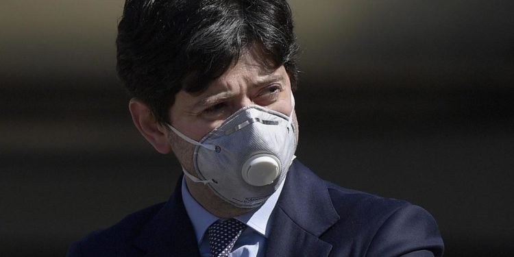 Zona rossa, Speranza: “Nuove misure contro variante inglese covid”