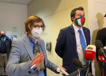 Open Arms, procura chiede processo per Salvini. Ex ministro: “Ho difeso confini”