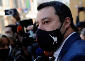 Covid, Salvini: “Riaprire palestre e piscine, 7 aprile data perfetta”