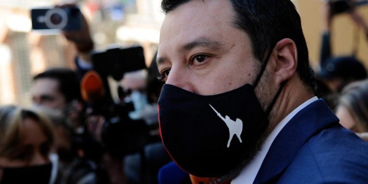 Covid, Salvini: “Riaprire palestre e piscine, 7 aprile data perfetta”