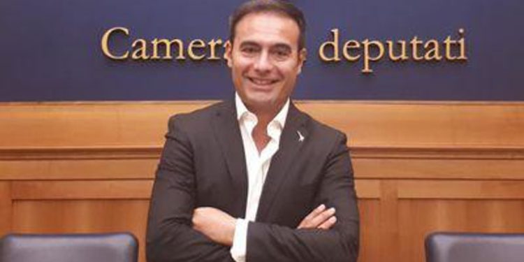 Sottosegretario Sasso: “costretti a ricorrere a dad perché scuole non sono luoghi sicuri”