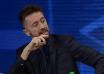 Scanzi vaccinato, Berlinguer: “Sospeso da Cartabianca”