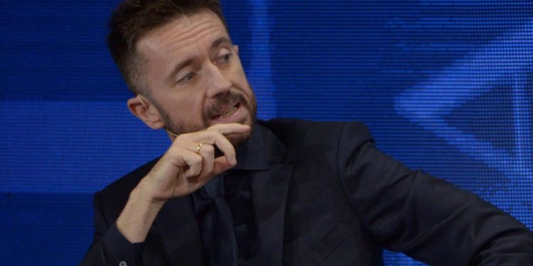 Scanzi vaccinato, Berlinguer: “Sospeso da Cartabianca”