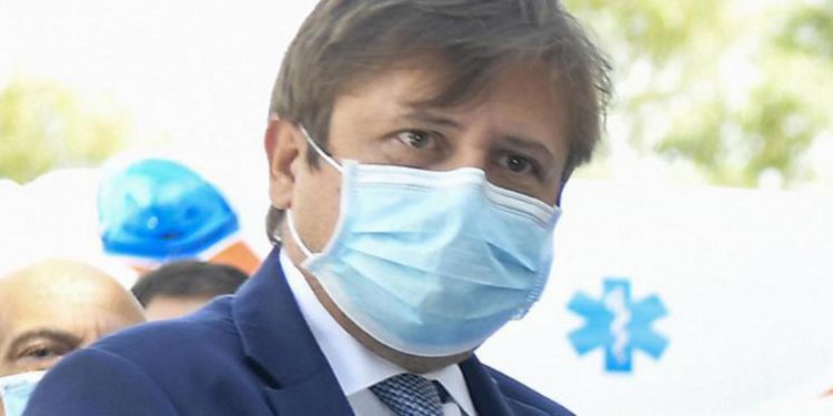 Covid, Sileri: “Lockdown solo dove serve”