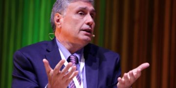 Silvestri a Speranza: “Conferma dg Aifa grave errore”
