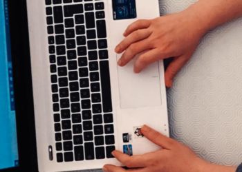 Smart working, Colao: “Problemi li pagano le donne”